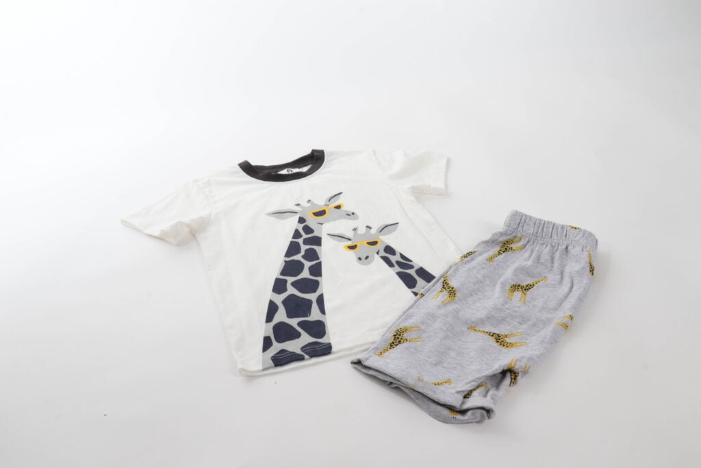 Relaxed Giraffe T-Shirt and Short Set | Baby Step boutique